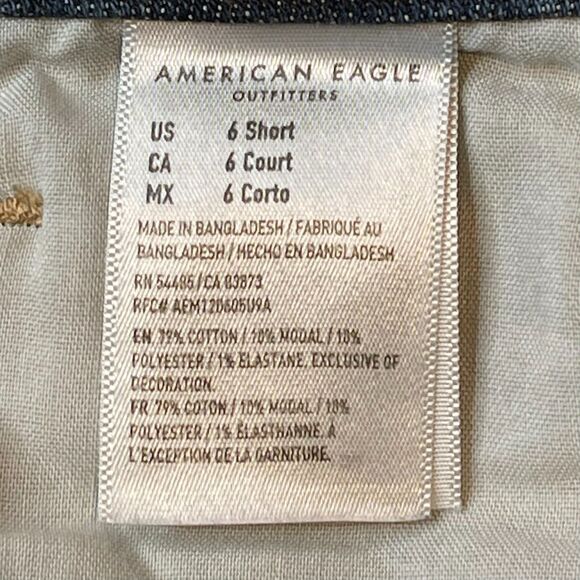 American Eagle Tomgirl Distressed Jeans Size 6 Short Stretch Button Fly AEO 6S - Picture 9 of 9